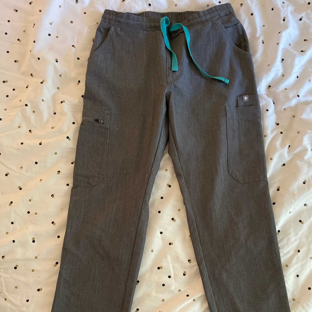 Figs yola graphite S scrub pants